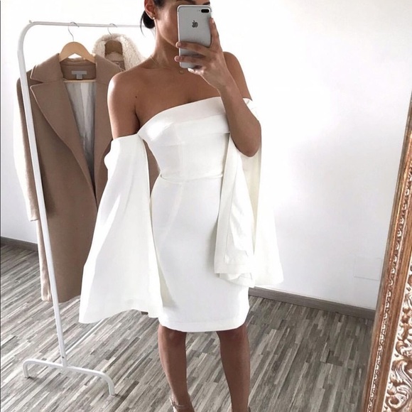 House of CB ‘RHEA’ White long sleeve dress - Picture 3 of 8